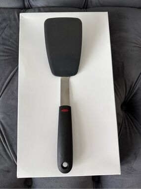 OXO Good Grips Silicone Flexible Turner Spatula Black Heat Resistant New